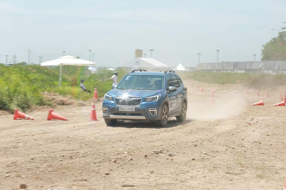 Subaru Long Bi&ecirc;n : Sự kiện l&aacute;i thử v&agrave; trải nghiệm Forester tại Cafe Nắng , Việt Hưng, H&agrave; Nội