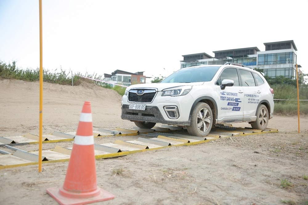 Subaru Long Bi&ecirc;n: Sự kiện ( SATD )Trải nghiệm C&ocirc;ng nghệ An To&agrave;n H&agrave;ng Đầu của xe Subaru tại H&agrave; Nội