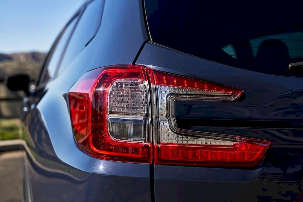 Subaru Ascent 2024 sắp về, gi&aacute; kh&oacute; dưới 2 tỉ, cạnh tranh Ford Explorer