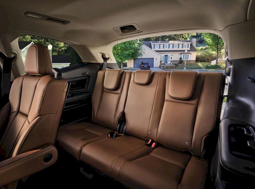 Subaru Ascent 2024 sắp về, gi&aacute; kh&oacute; dưới 2 tỉ, cạnh tranh Ford Explorer