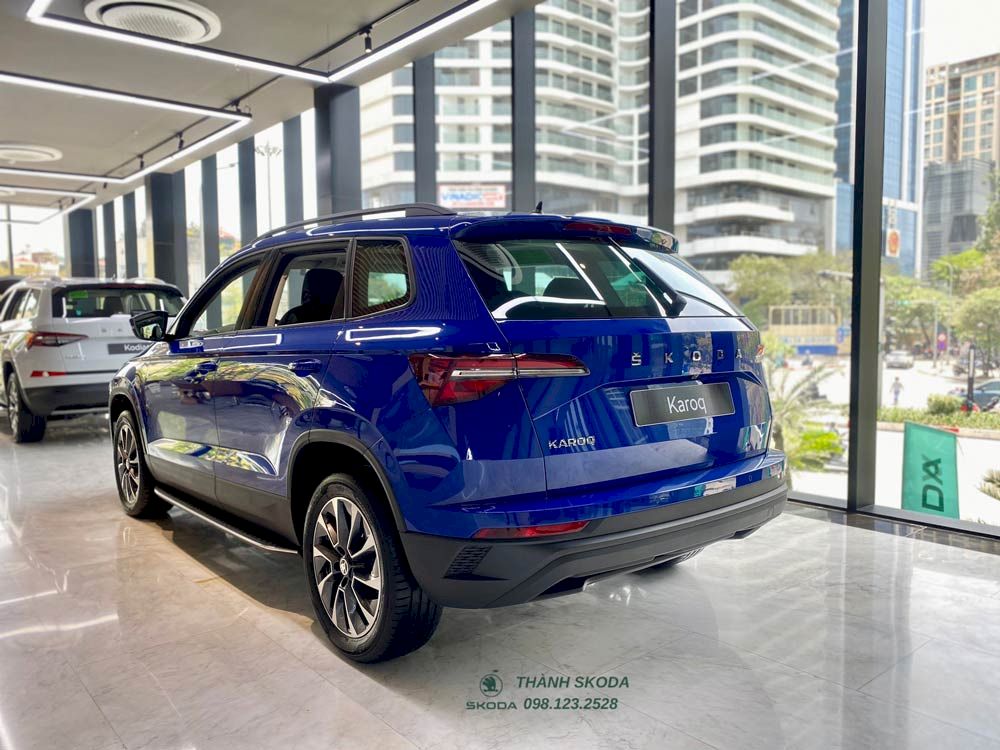 Subaru Crosstrek  gi&aacute; từ 999 triệu nhưng vẫn đắt hơn Karoq, ngang Santafe 