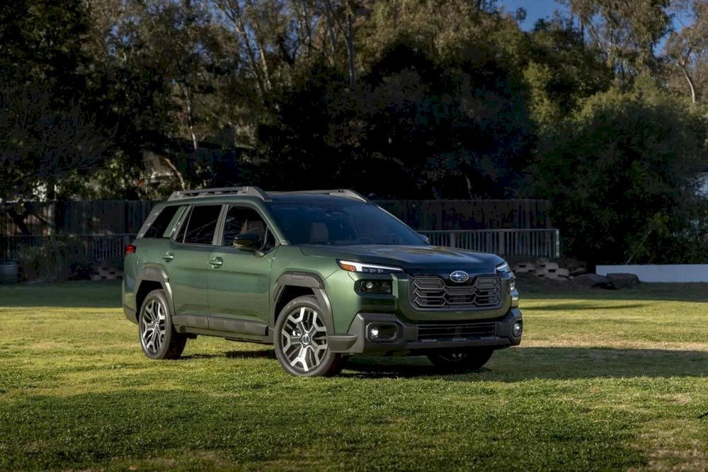 Subaru Outback 2026 đã chính thức ra mắt với thiết kê SUV vuông vức