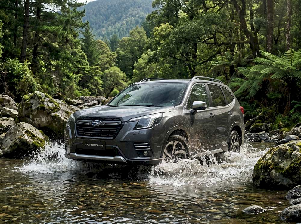 Subaru Forester giảm hơn 300 triệu đồng: SUV thực dụng đáng mua thời điểm này