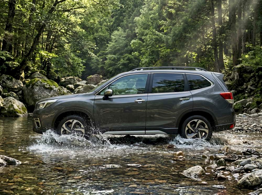 Subaru Forester giảm hơn 300 triệu đồng: SUV thực dụng đ&aacute;ng mua thời điểm n&agrave;y